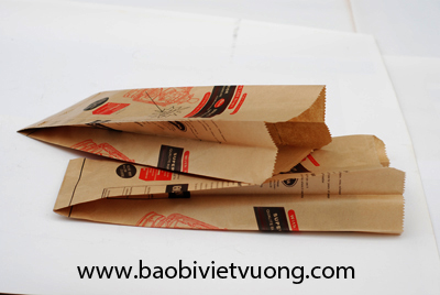 in-tui-giay-dung-banh-mi-ngon.jpg