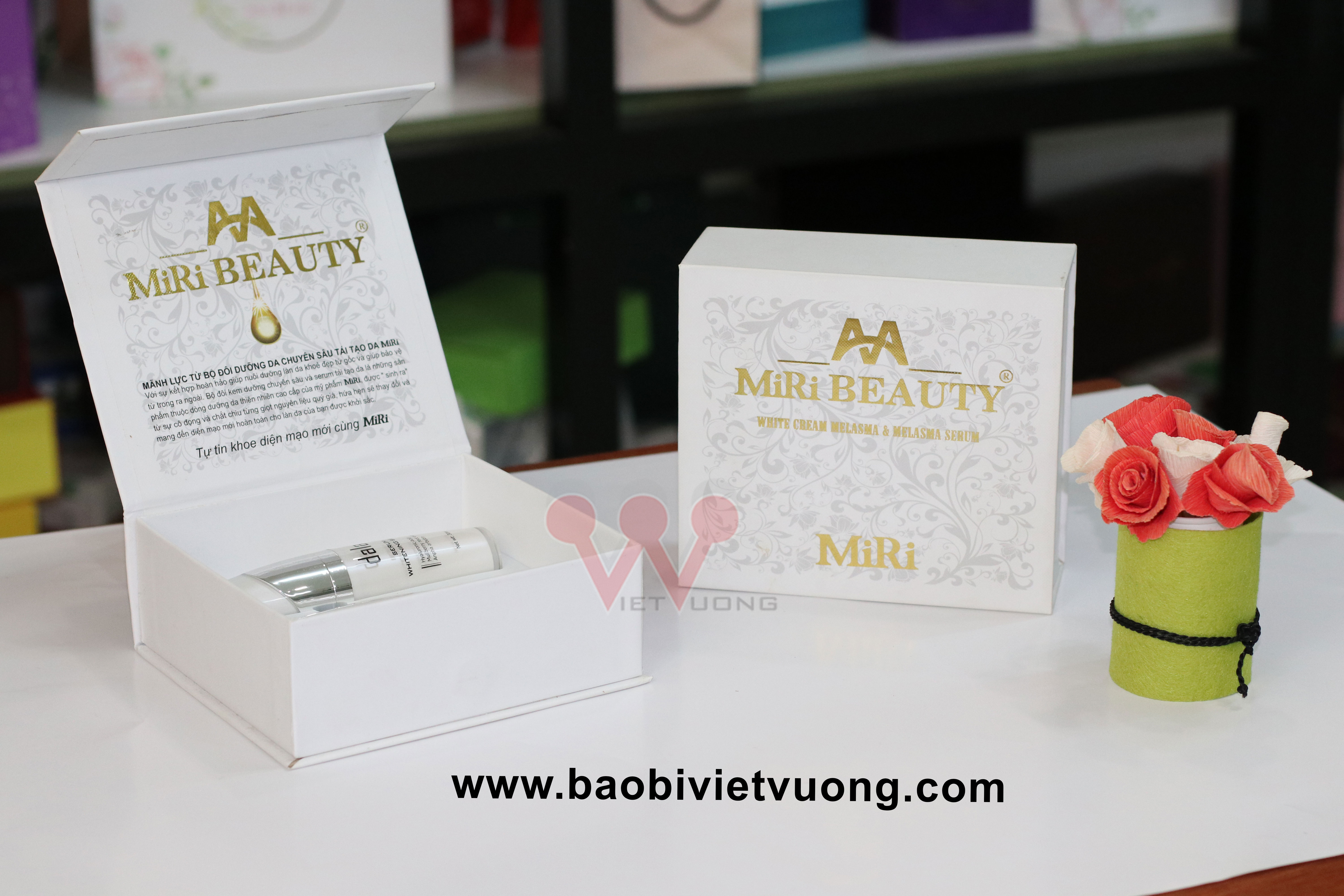 Mẫu Hộp Mỹ Phẩm Cao Cấp Đẹp
